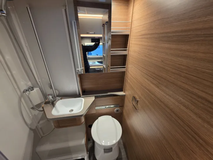 Fahrzeugbild Weinsberg CaraSuite 650 MEG EDITION SPICY #14