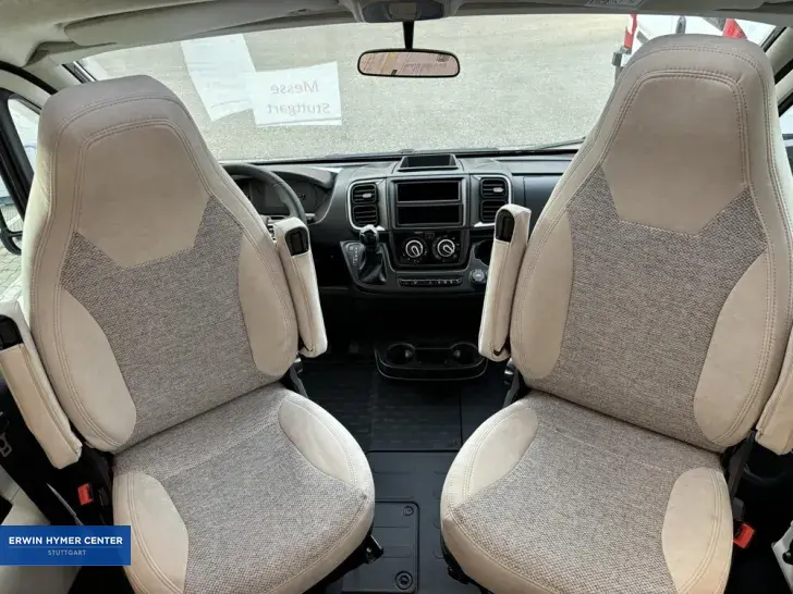 Fahrzeugbild Carado T 328 #3