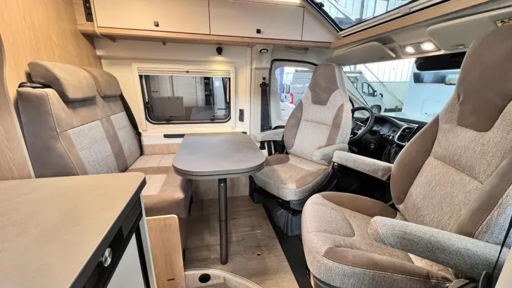Fahrzeugbild Hobby OnTour Van 640 ET - Lithium/Automatik #4