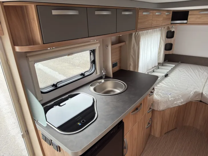 Fahrzeugbild Hymer Eriba Feeling 442 Autark/Schlafdach #8