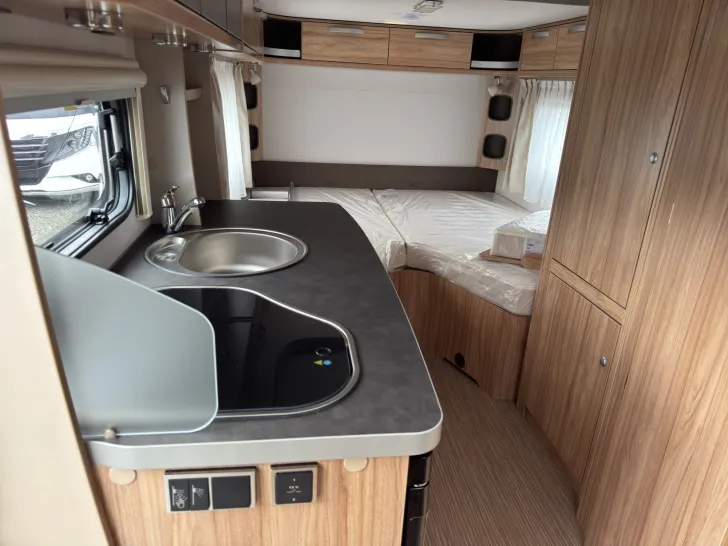 Fahrzeugbild Hymer Eriba Feeling 442 Autark/Schlafdach #11