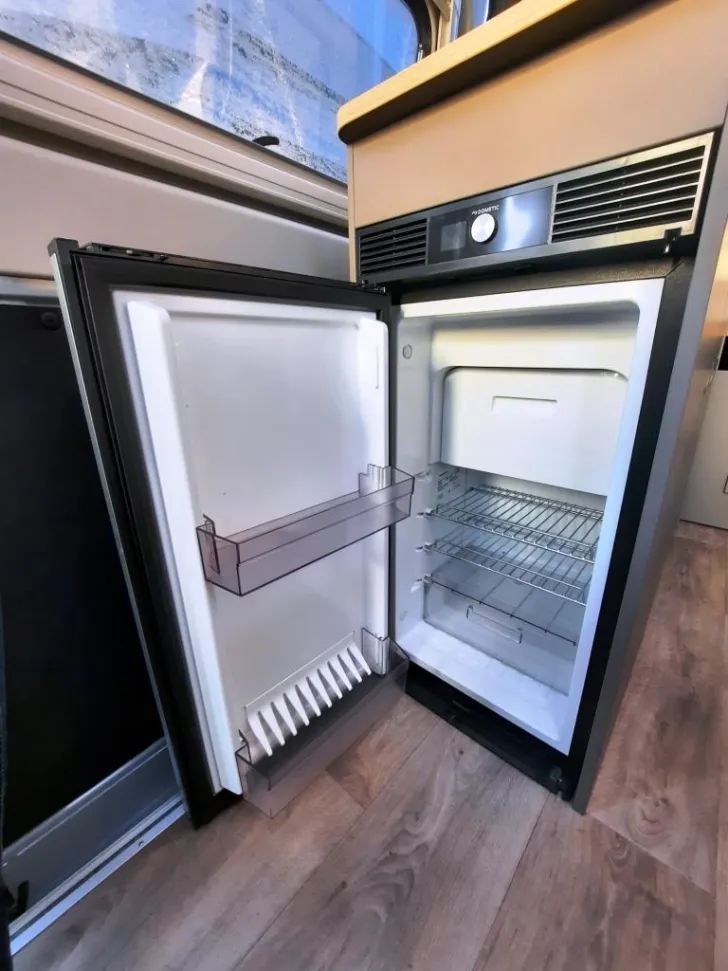 Fahrzeugbild LMC Innovan 600 #16