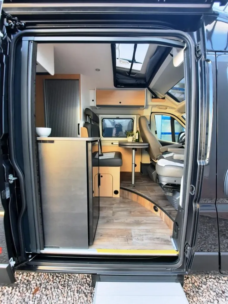 Fahrzeugbild Sunlight Camper Van Cliff 600 X RT Verfüg./Sparen Sie 5.901,- € #10