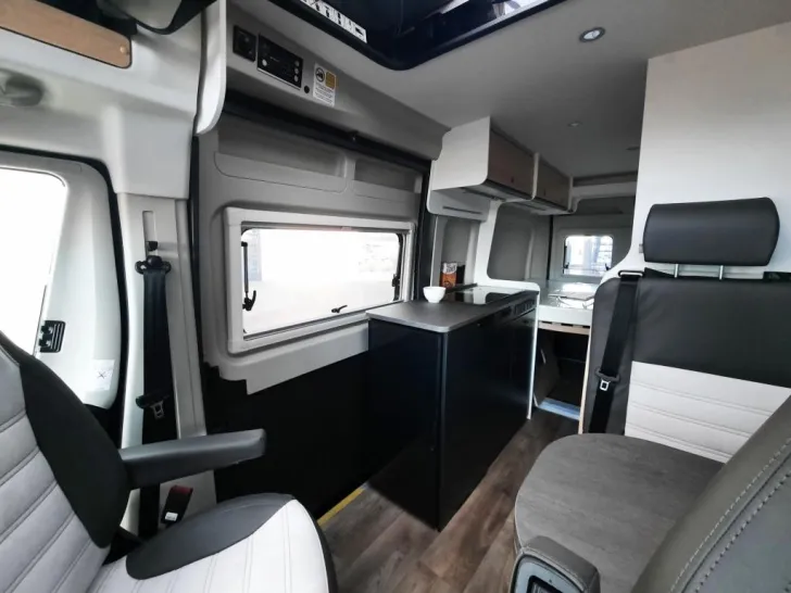 Fahrzeugbild Sunlight Camper Van Cliff 600 X RT Verfüg./Sparen Sie 5.901,- € #7