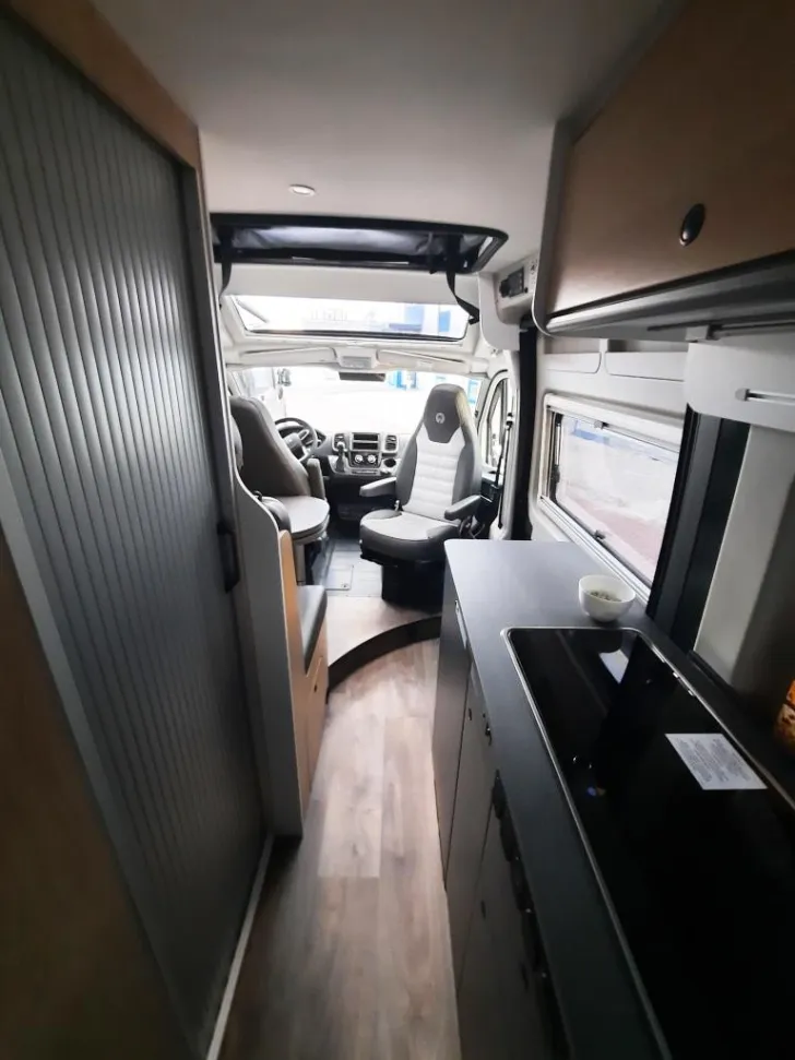 Fahrzeugbild Sunlight Camper Van Cliff 600 X RT Verfüg./Sparen Sie 5.901,- € #4