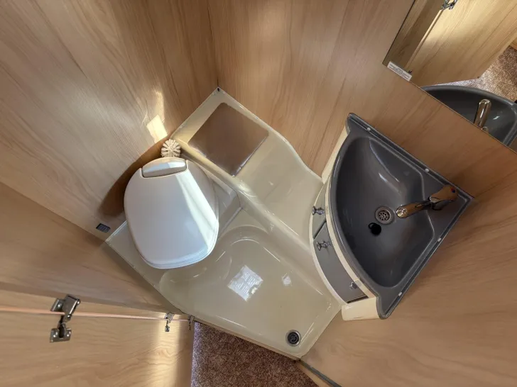 Fahrzeugbild Sunlight C 37 K #20