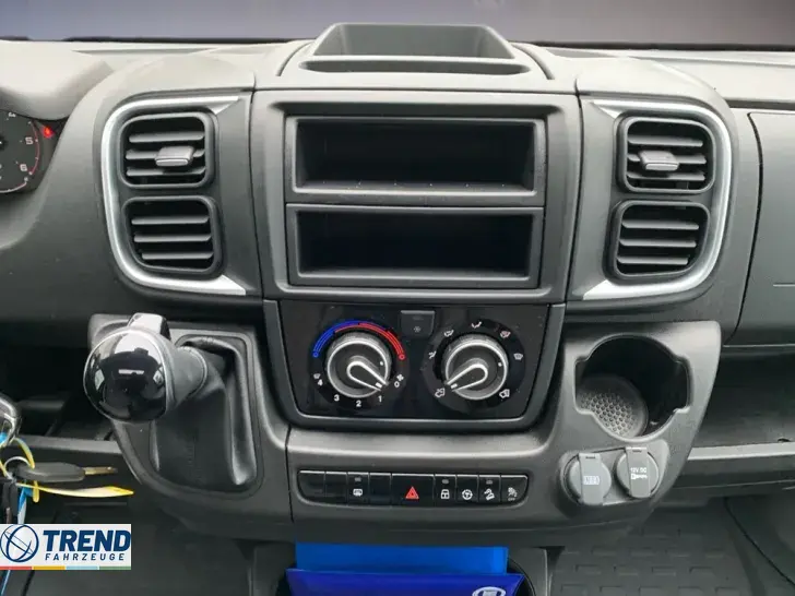 Fahrzeugbild Sunlight T 67S Adventure Edition #9