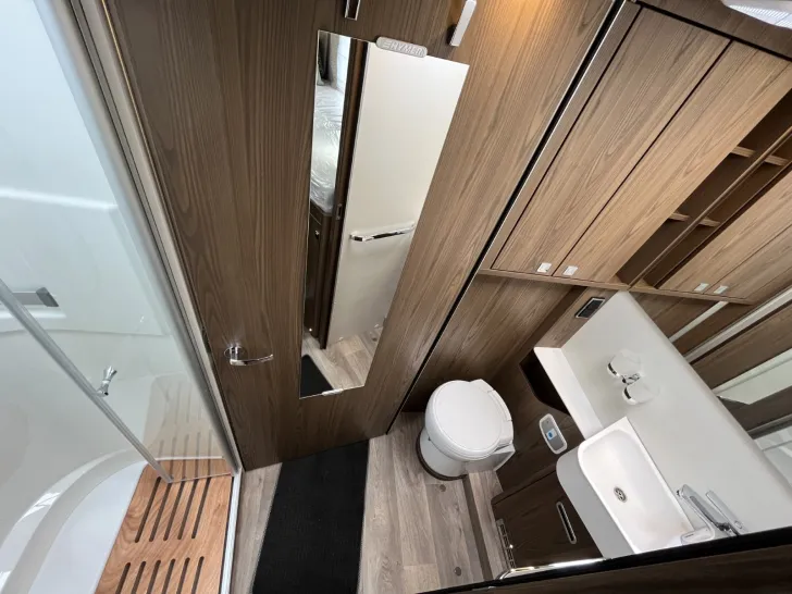 Fahrzeugbild Hymer B-ML I 780 *Hubstützen*Arktis*Autarkie*Klima* #30