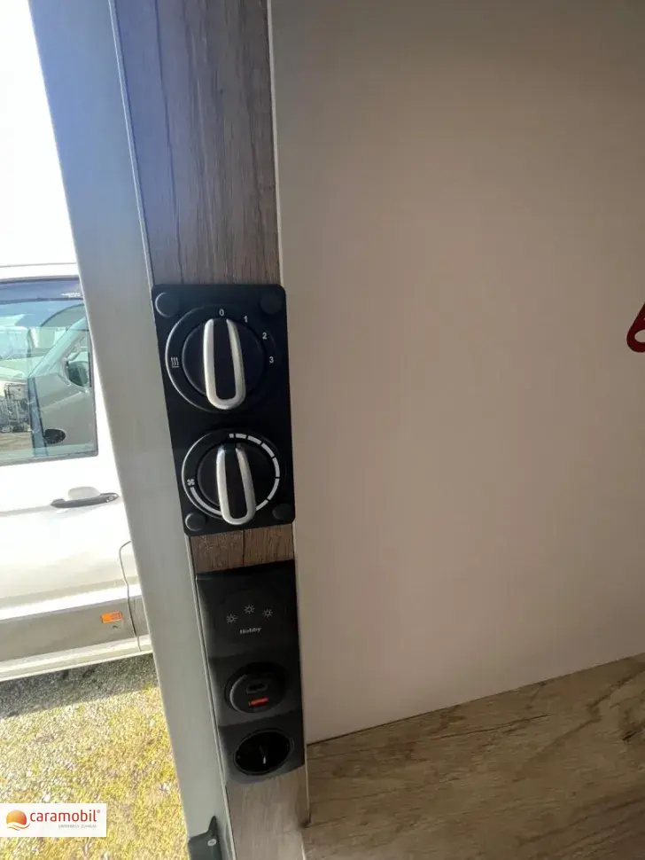 Fahrzeugbild Hobby Beachy 420+ Autarkvorbereitung/Elektroheizung #8