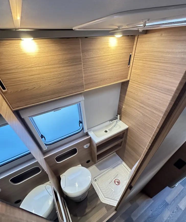 Fahrzeugbild Weinsberg CaraHome 650 DG #18