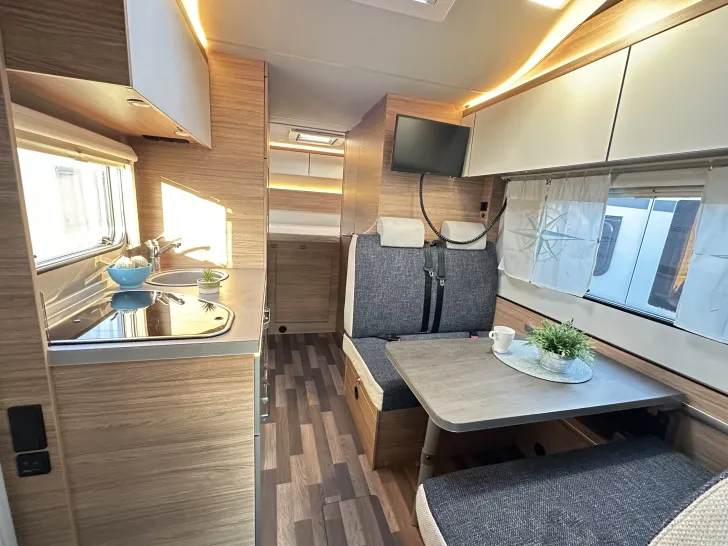 Fahrzeugbild Weinsberg CaraHome 650 DG #6