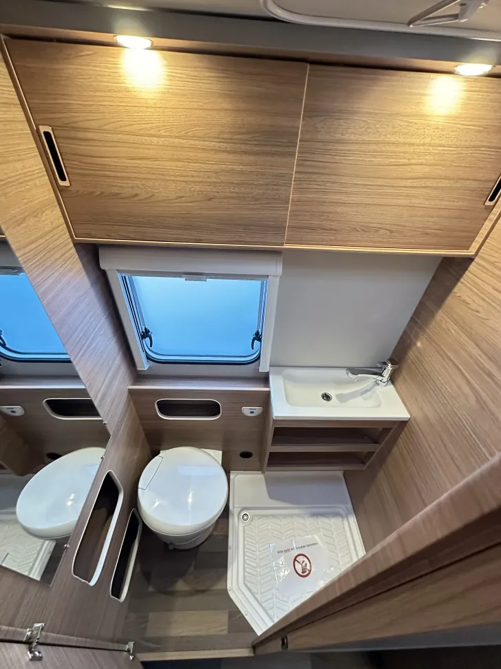 Fahrzeugbild Weinsberg CaraHome 650 DG #20
