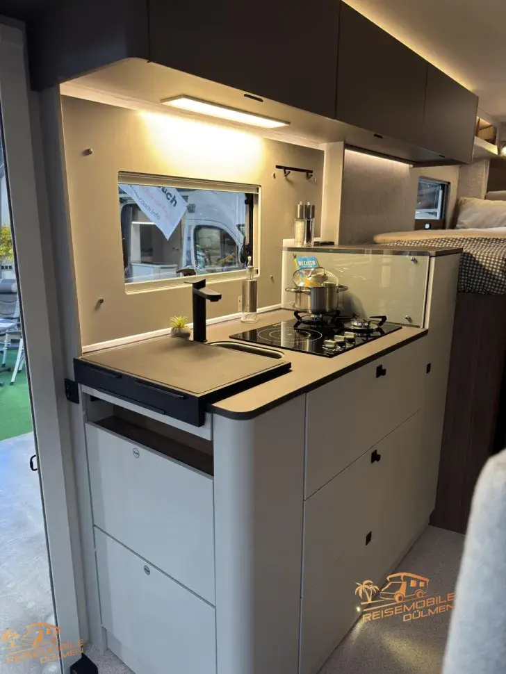 Fahrzeugbild LMC Cruiser 740 EL #10