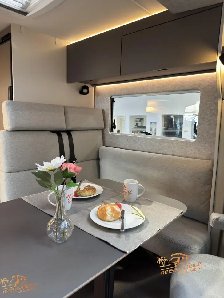 Fahrzeugbild LMC Cruiser 740 EL Auto #13