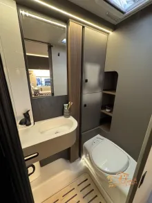 Fahrzeugbild LMC Cruiser 740 EL #19