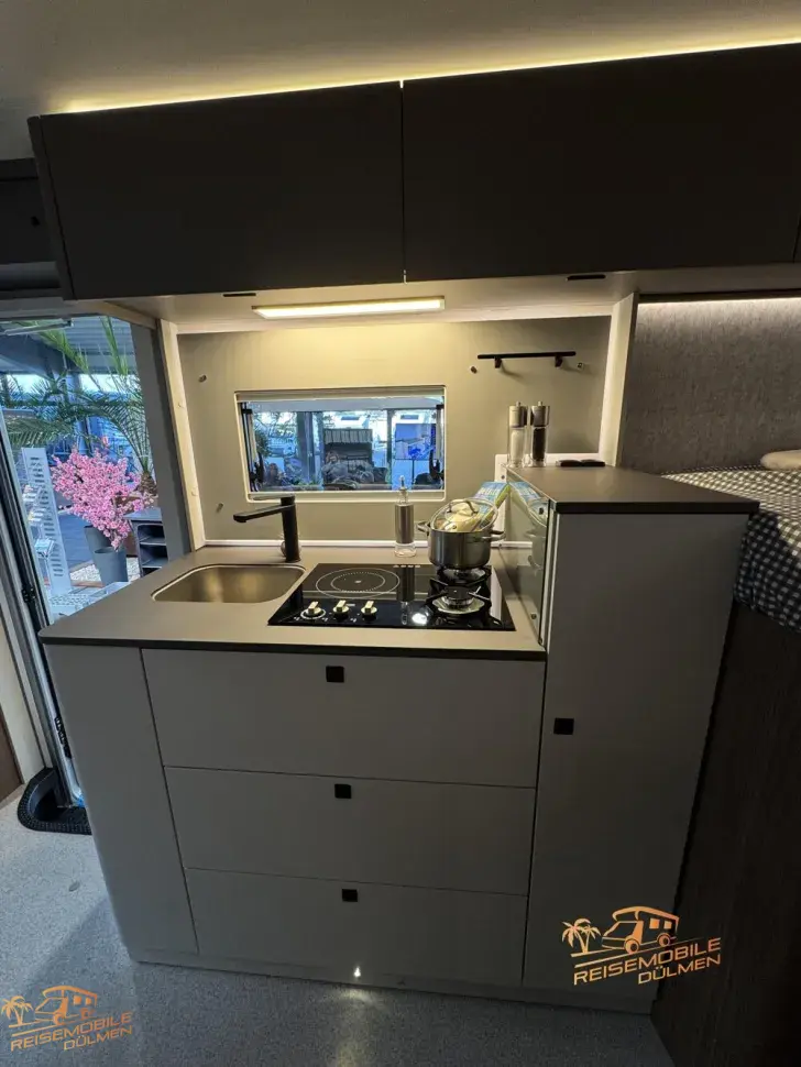 Fahrzeugbild LMC Cruiser 740 EL #24