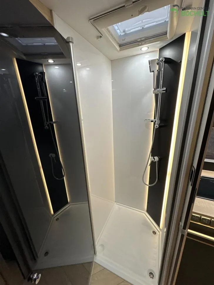 Fahrzeugbild Challenger Graphite 260 Modell 2026 / AHK / Drive / Artic #9