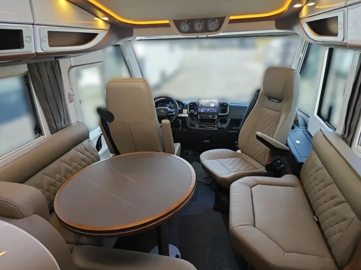 Fahrzeugbild Carthago chic e-line I 50 LE SIE SPAREN 28.810,- #11