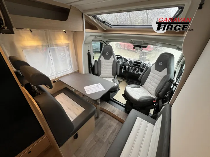 Fahrzeugbild Sunlight Adventure V 67S #9