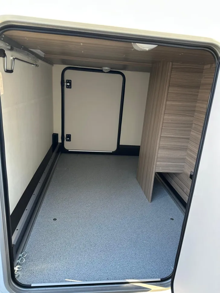 Fahrzeugbild Bürstner Lyseo I 727 G #4