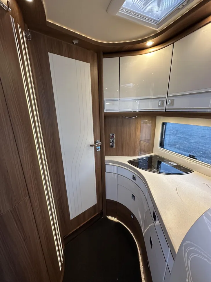 Fahrzeugbild Carthago chic e-line I 50 LE DA #11