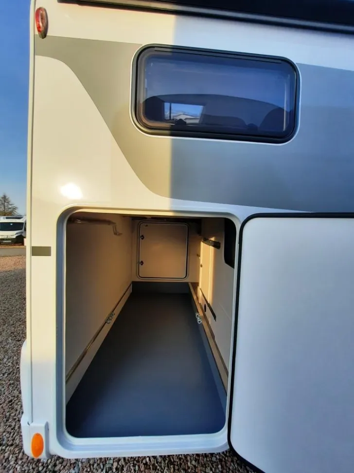 Fahrzeugbild LMC Tracer V 670 Verfüg./Sparen Sie 14.791,- € #18