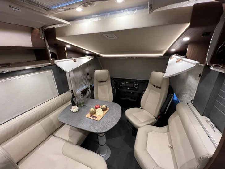 Fahrzeugbild Carthago chic c-line I 4.9 LE Mercedes (313) #14