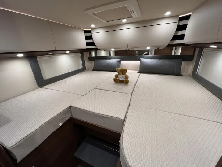 Fahrzeugbild Carthago chic c-line I 4.9 LE Mercedes (313) #31