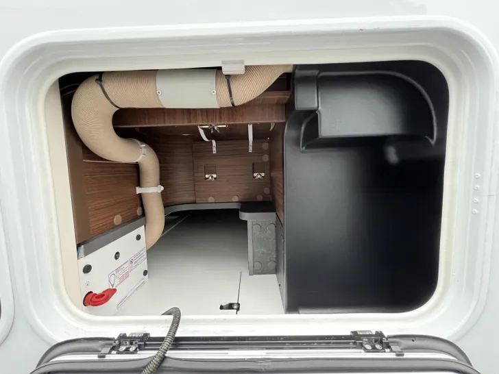 Fahrzeugbild Carthago chic c-line I 4.9 LE Mercedes (313) #42