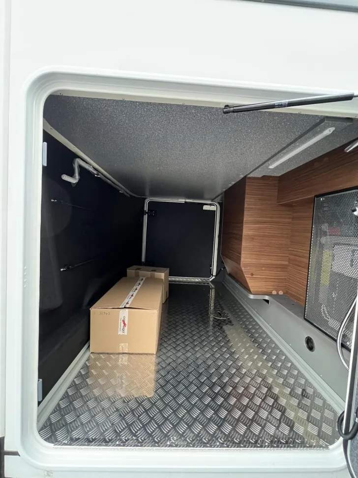 Fahrzeugbild Carthago chic c-line I 4.9 LE Mercedes (313) #44