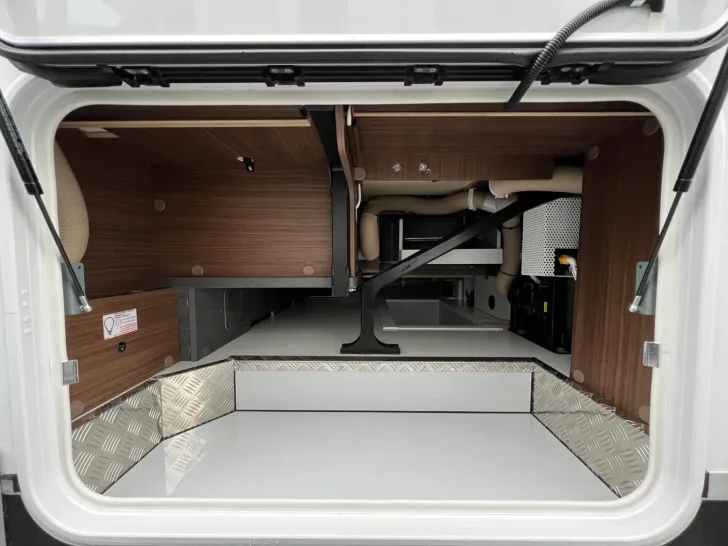 Fahrzeugbild Carthago chic c-line I 4.9 LE Mercedes (313) #47