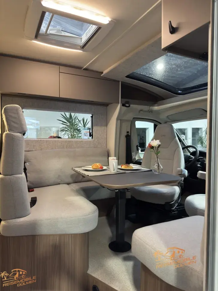 Fahrzeugbild LMC Cruiser 750 EL 8G. Auto. #11