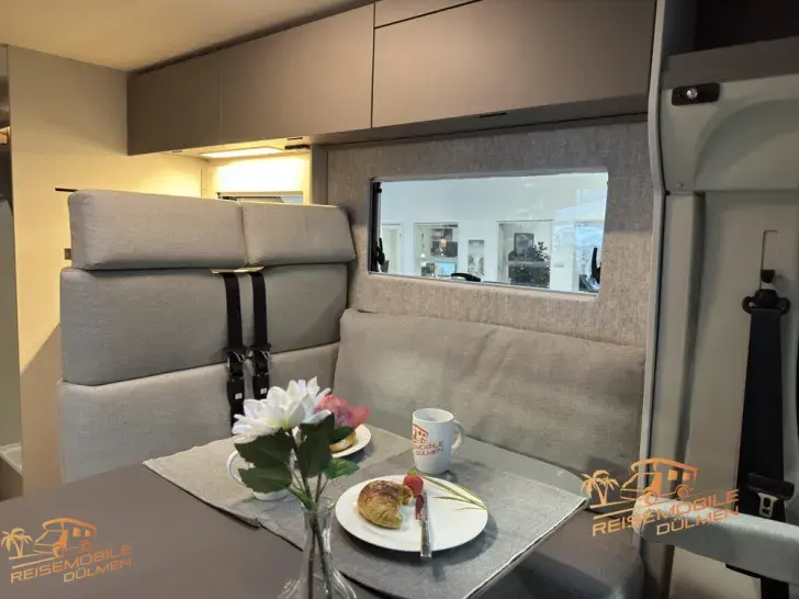 Fahrzeugbild LMC Cruiser 750 EL 8G. Auto. #13