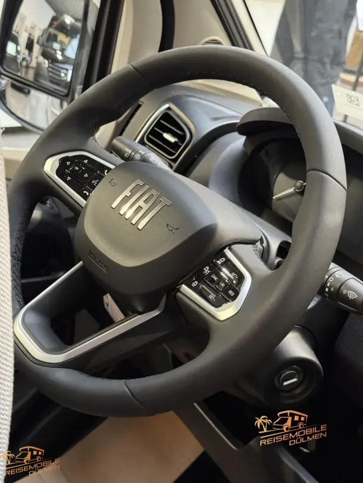 Fahrzeugbild LMC Cruiser 750 EL 8G. Auto. #26