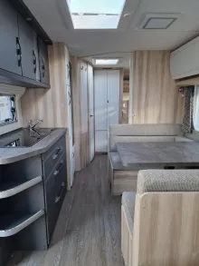 Fahrzeugbild Hobby De Luxe 545 KMF - stark reduziert/Vorzelt #5