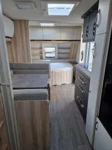 Fahrzeugbild Hobby De Luxe 545 KMF - stark reduziert/Vorzelt #15