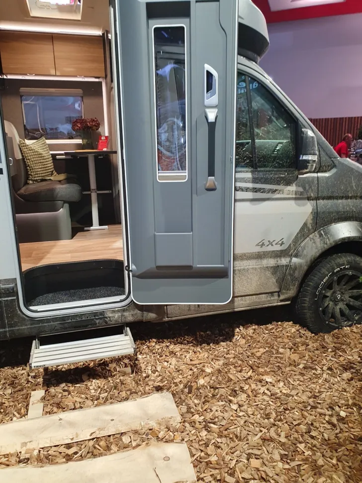 Fahrzeugbild Dethleffs Globebus Performance 4x4 T 46 First Edition 4x4 #3