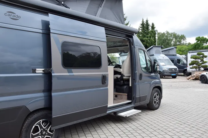 Fahrzeugbild Carado CV600 pro+ *Aufstelldach*Schwenkbad* #9