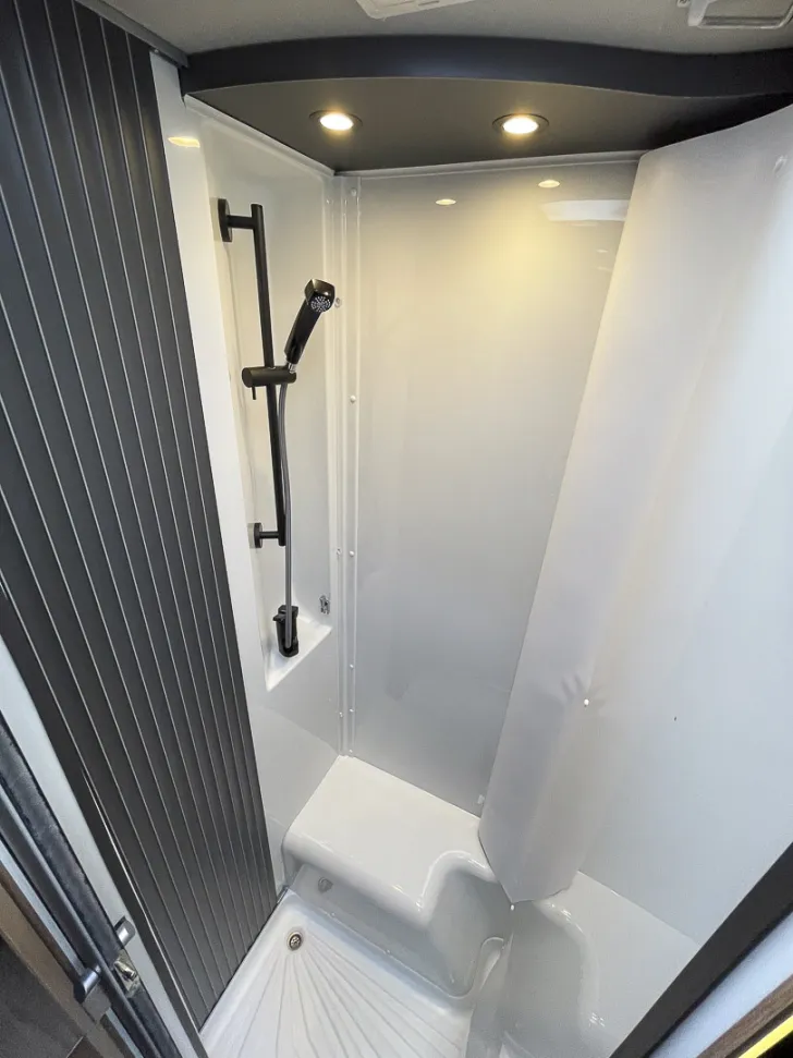 Fahrzeugbild Knaus L!VE/LIVE TI 650 MEG PLATINUM SELECTION #30