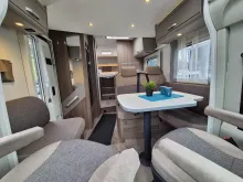 Fahrzeugbild Carado T447 pro+ *Hubbett*Markise*Safety-Paket* #12