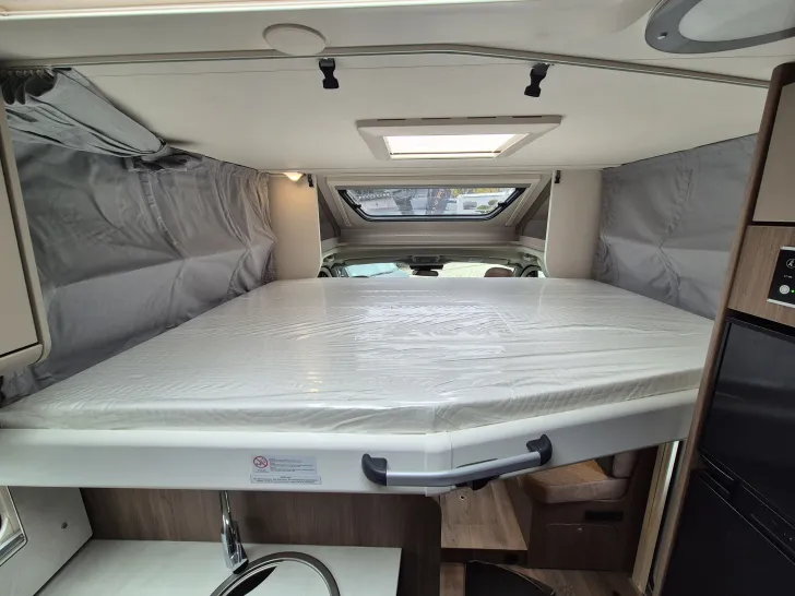 Fahrzeugbild Carado T447 pro+ *Hubbett*Markise*Safety-Paket* #34