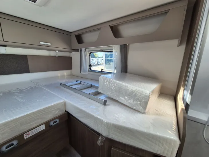 Fahrzeugbild Carado T447 pro+ *LED*Hubbett*180PS* #28