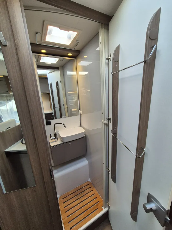 Fahrzeugbild Carado T338 pro+ *LED*Hubbett*Digital-Paket* #28