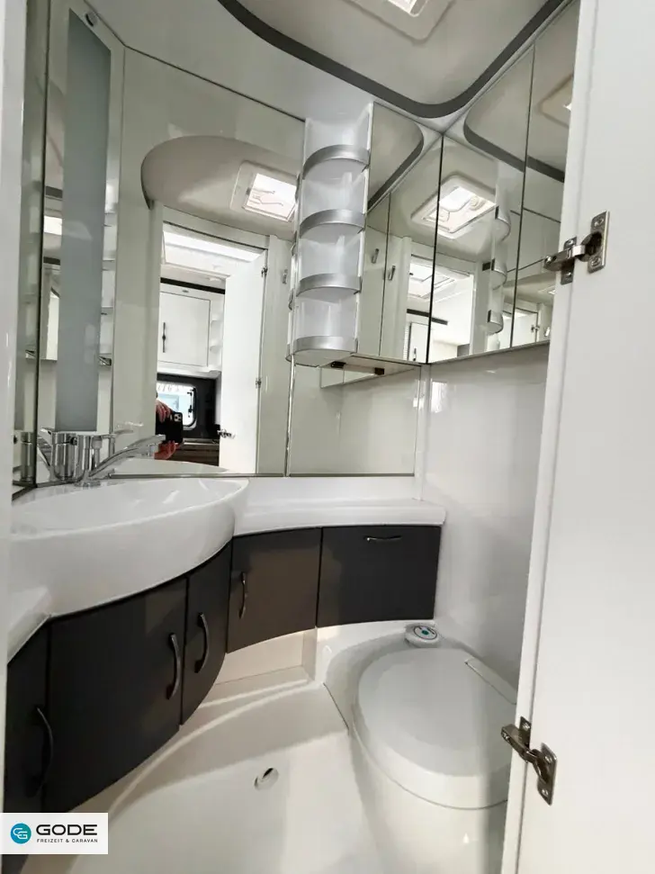 Fahrzeugbild Hobby Excellent Edition 495 UL/Autarkpaket/Bettverbrei #20