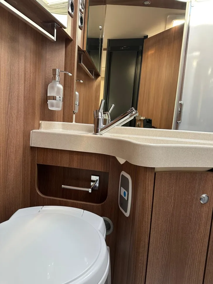 Fahrzeugbild Carthago C1-tourer T 143 KB LE comfort #18