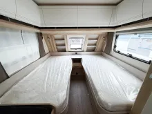 Fahrzeugbild Hobby De Luxe 460 SL/Bettverbreitung/Vorzeltsteckdose #8