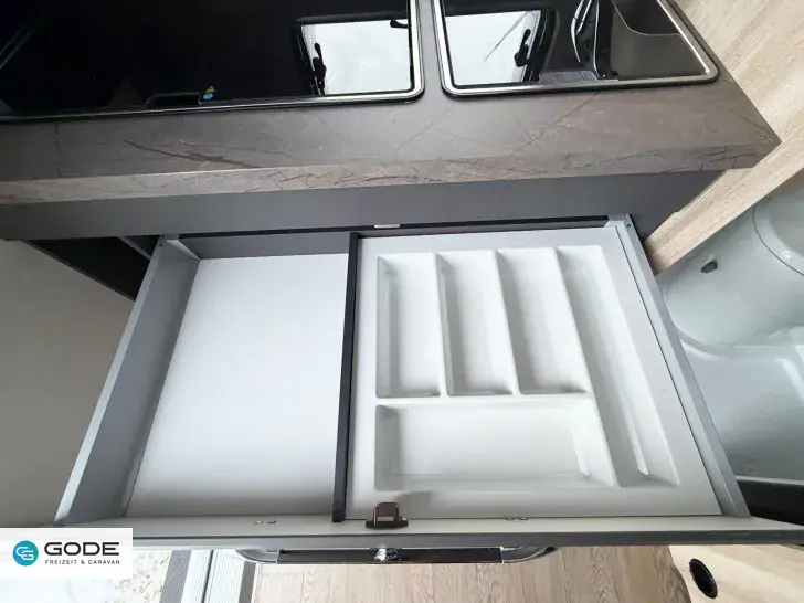 Fahrzeugbild Hobby De Luxe 460 SL/Bettverbreitung/Vorzeltsteckdose #16