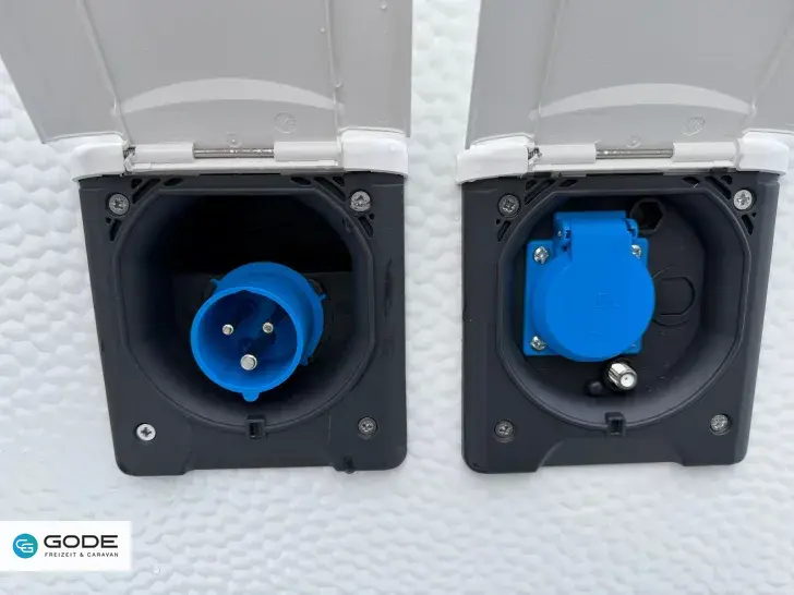 Fahrzeugbild Hobby De Luxe 460 SL/Bettverbreitung/Vorzeltsteckdose #22