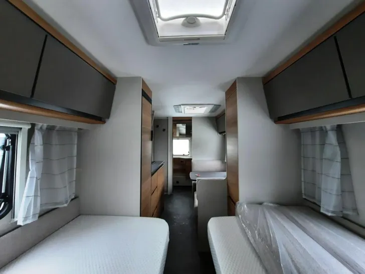 Fahrzeugbild Dethleffs Nomad 490 EST Verfüg./Sparen Sie 7.445,- € #7