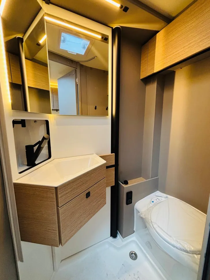 Fahrzeugbild Bürstner Campeo TD 676 G ++MEGA-DEAL++ #18